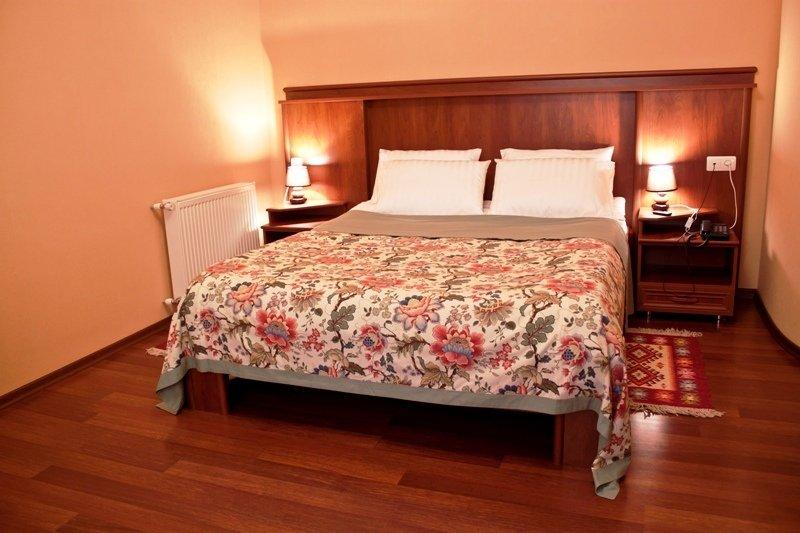 Astoria Hotel Tbilisi Ngoại thất bức ảnh